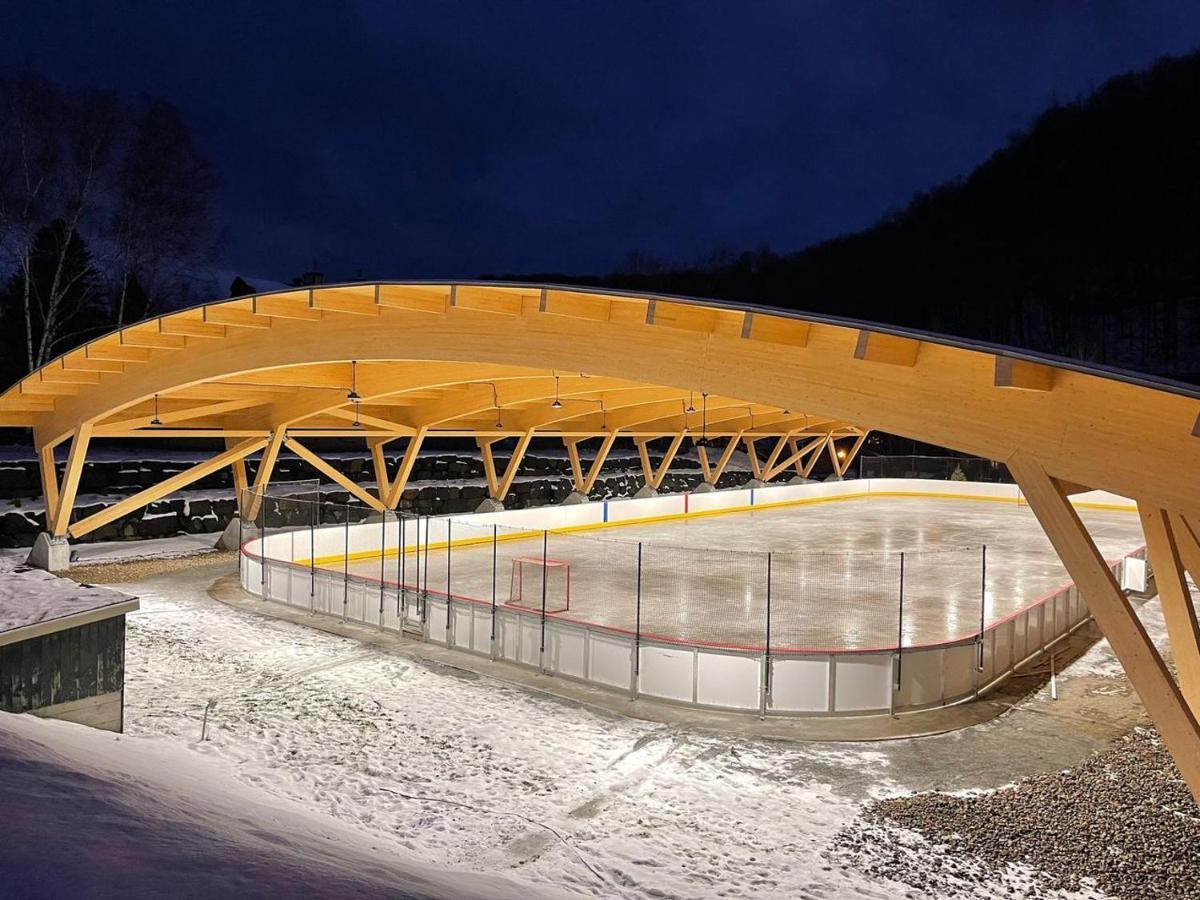 Rental Condo Tremblant-Les-Eaux モントランブラン エクステリア 写真